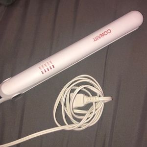 Barely used Conair straightener + bonus item